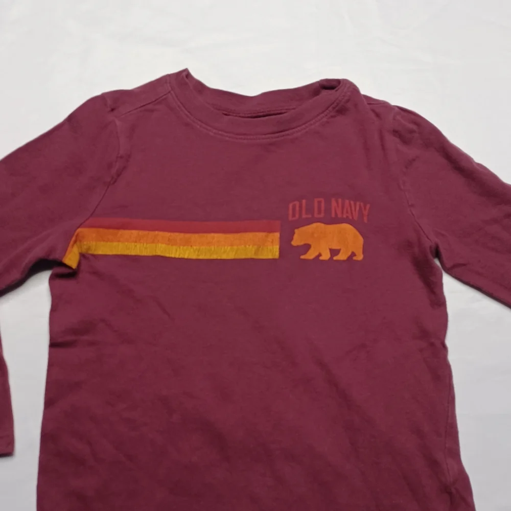 Old Navy Burgundy Red Boy's Graphic LongSleeve Toddler Top Size 3T - Picture 2 of 8